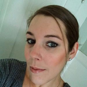 Meet your Posher, Casey